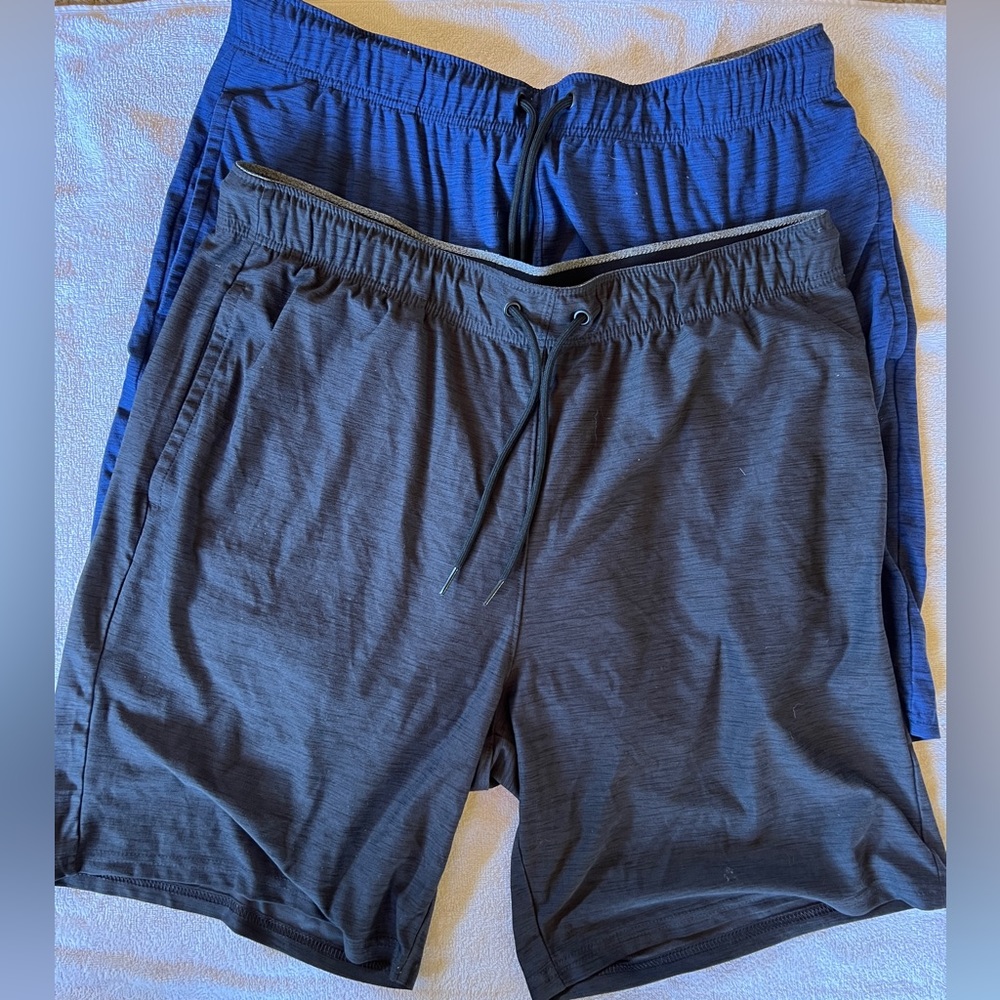 Two men’s size large old navy active breathe on shorts